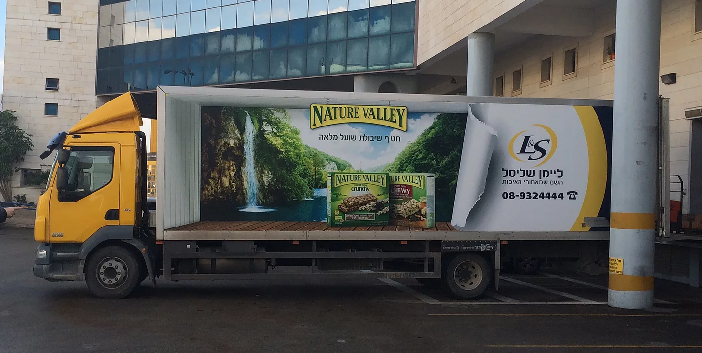 Nature Valley truck